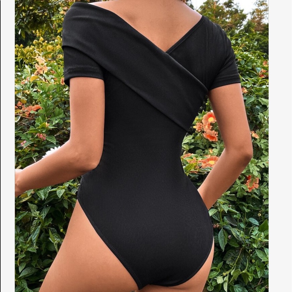 Black Knit Ribbed Slim Fit Fitted Bodysuit - Picture 2 of 6